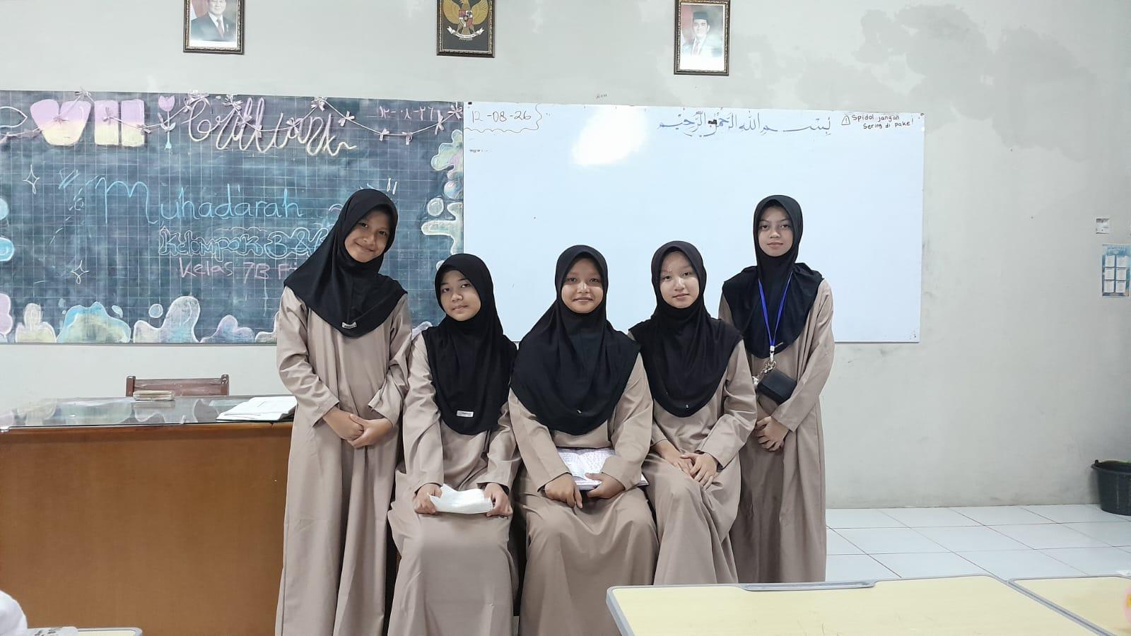 Muhadharah Kelas 7B Putri