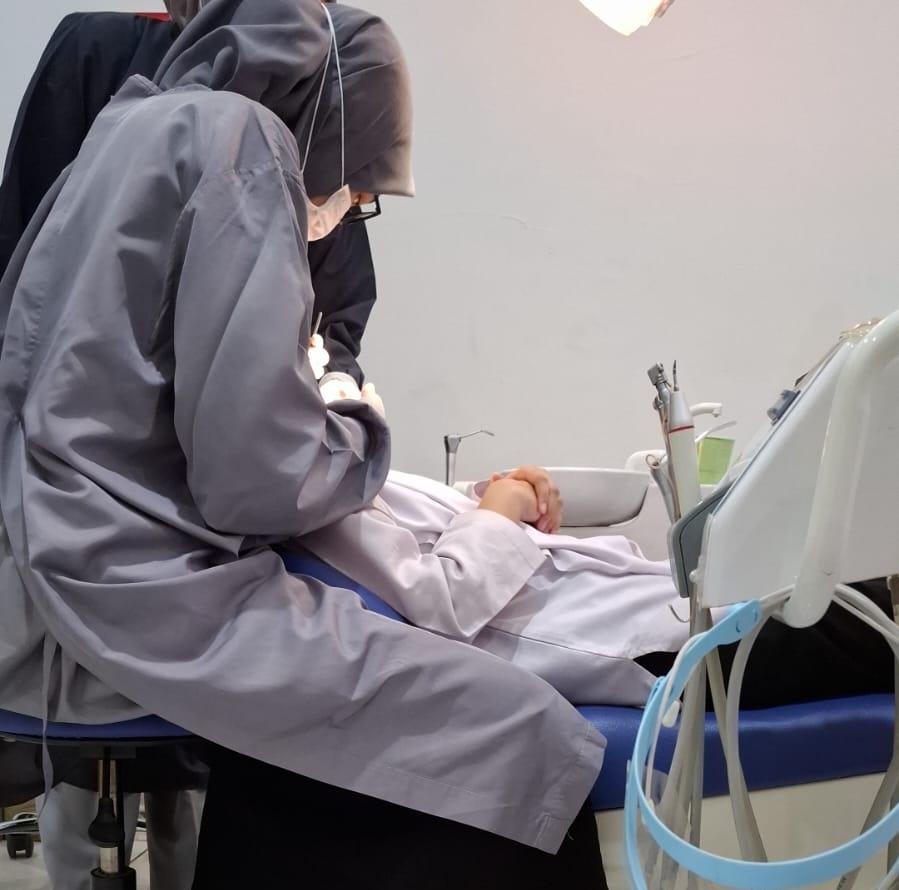 Pendampingan Santri Perawatan Kesehatan Gigi